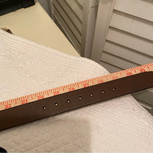 LEVI STRAUSS BELT Reverse Brwn/Blck Synthetic Leather Unisex Size Med (28”) NWT - Picture 4 of 4
